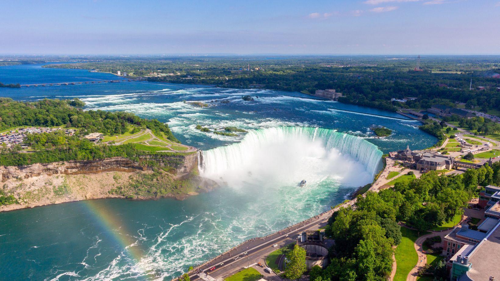 Complete Travel Guide to Niagara Falls and Travel Restrictions!