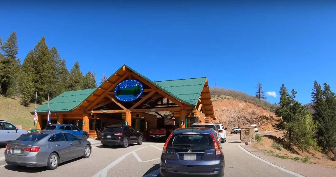 Pikes Peak, Colorado: How to Visit There, Opening Hours and Tickets, and Nearby Places!